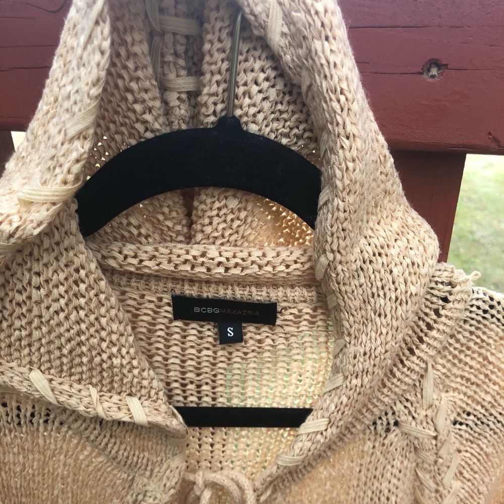 Sweater BCBG Size Small